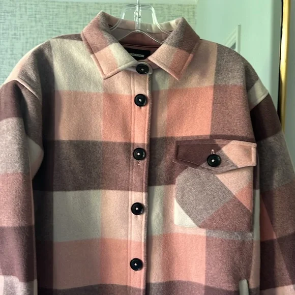 Monrow pink plaid oversized plaid shirt jacket/ shacket